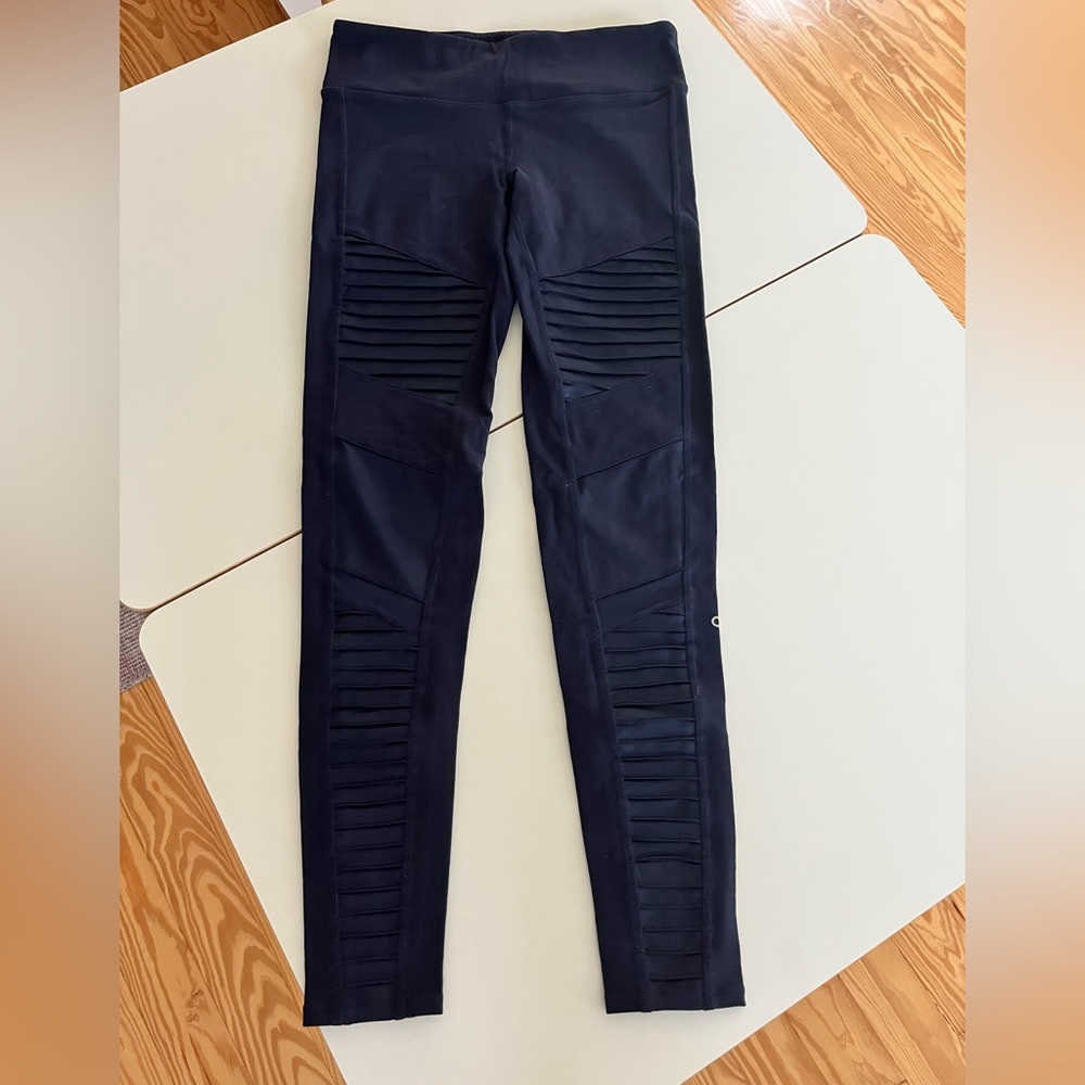 Alo Yoga moto leggings